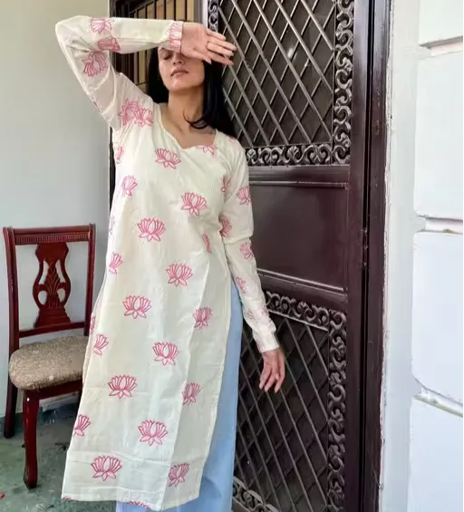 Rayon White Flared Floral Printed Kurti (S)